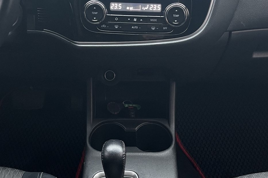 Продам Mitsubishi Outlander 2014 года в Николаеве