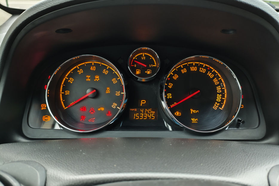 Продам Opel  Antara 2.4 АT (167 к.с.) 4WD  2012 года в Киеве