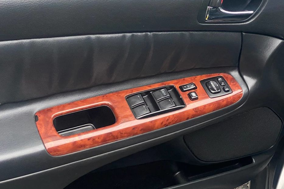 Продам Toyota Camry 2003 года в Днепре