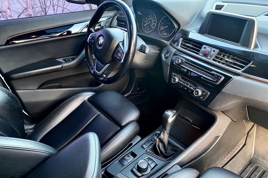 Продам BMW X1 2017 года в Днепре
