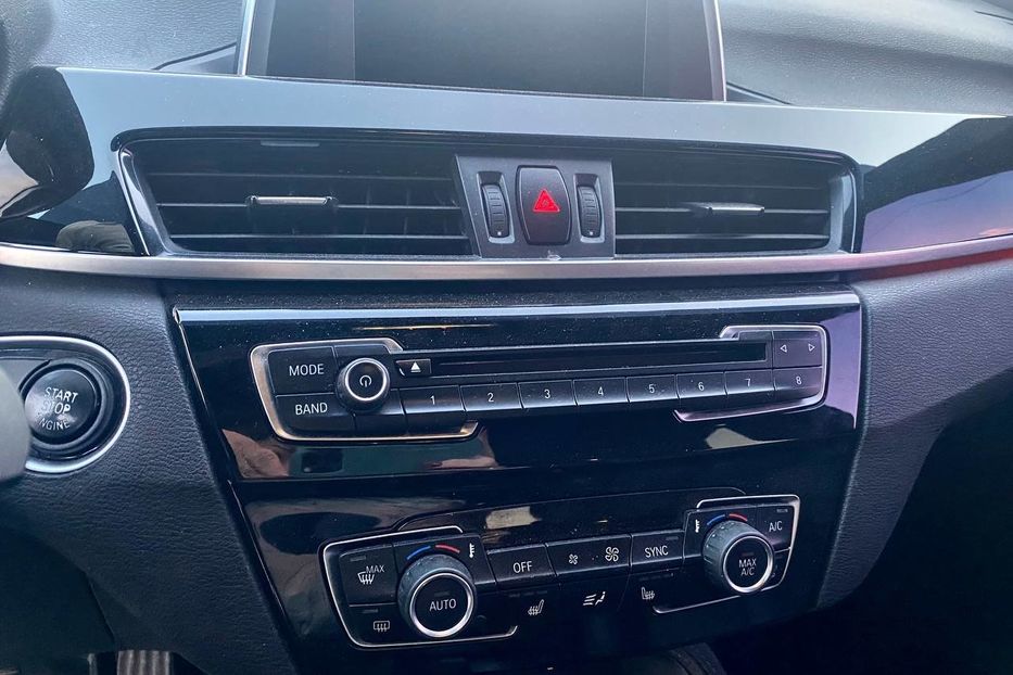 Продам BMW X1 2017 года в Днепре