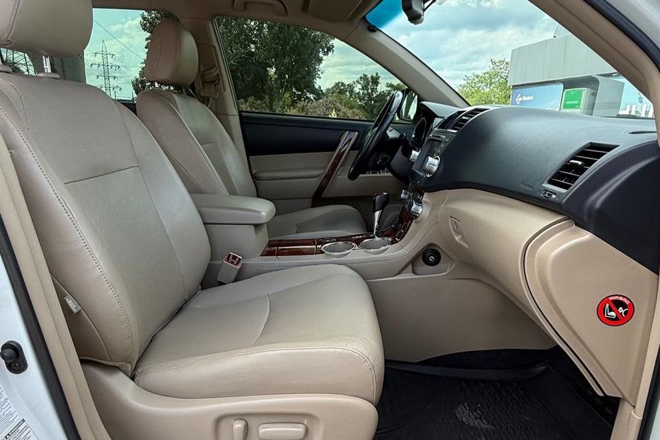 Продам Toyota Highlander 2013 года в Днепре