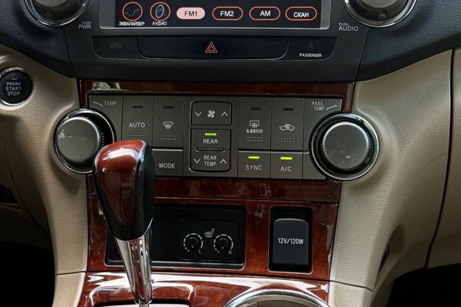 Продам Toyota Highlander 2013 года в Днепре