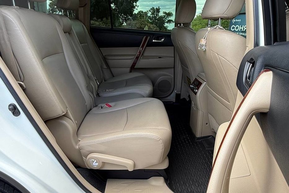 Продам Toyota Highlander 2013 года в Днепре