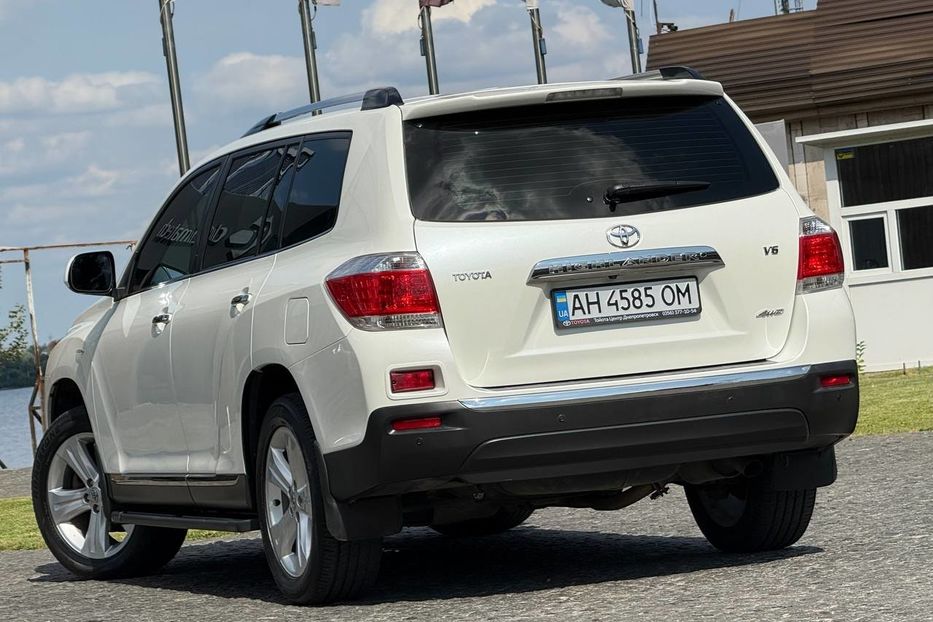 Продам Toyota Highlander 2013 года в Днепре