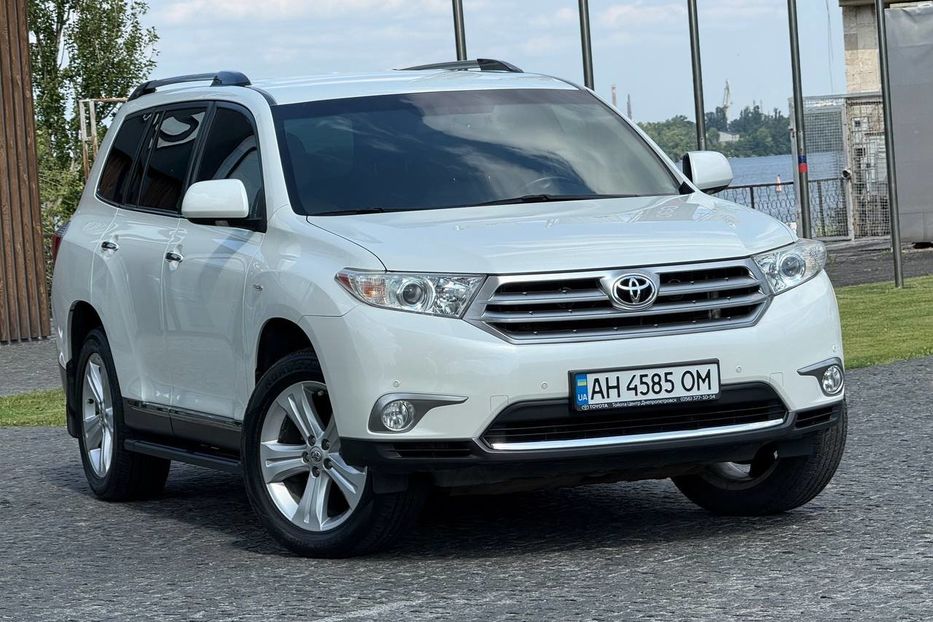 Продам Toyota Highlander 2013 года в Днепре