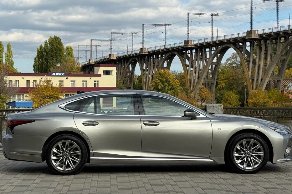 Продам Lexus LS 600 2020 года в Днепре