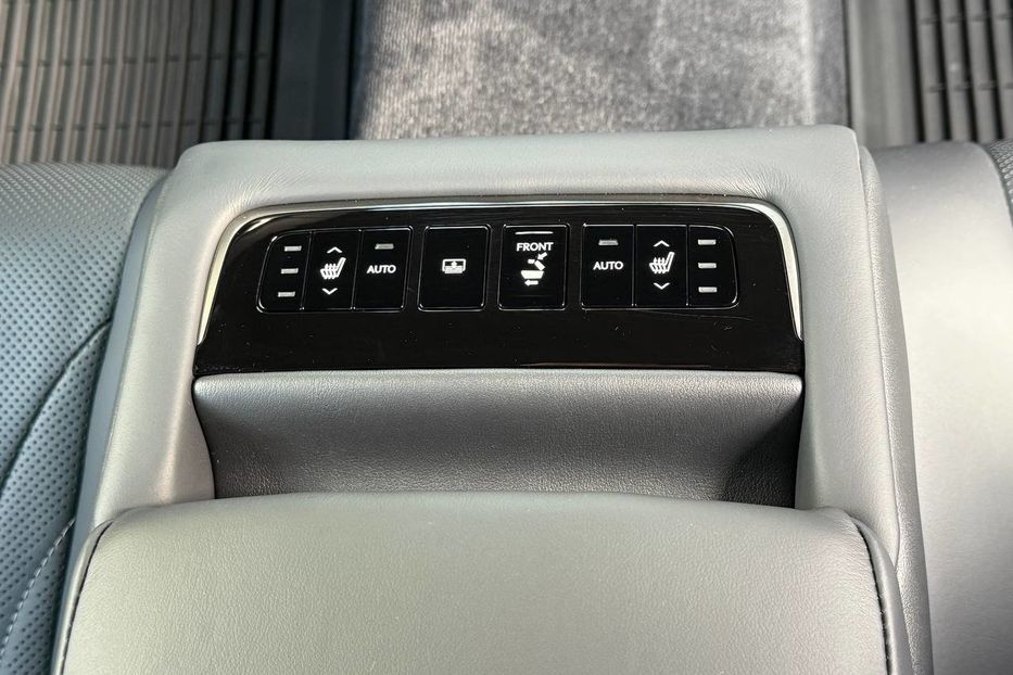 Продам Lexus LS 600 2020 года в Днепре