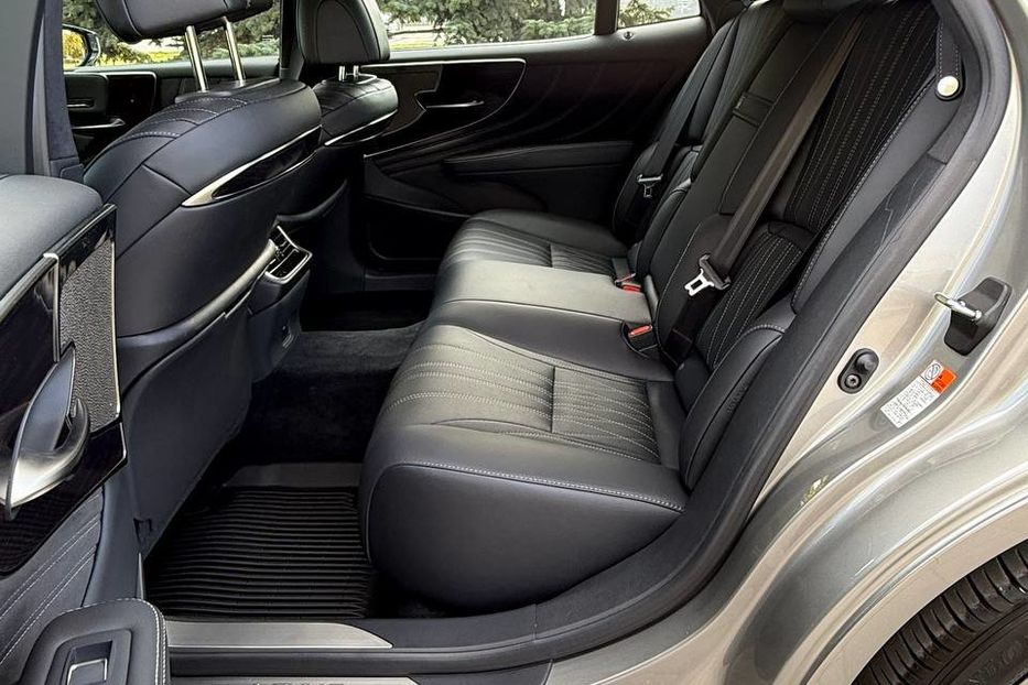 Продам Lexus LS 600 2020 года в Днепре
