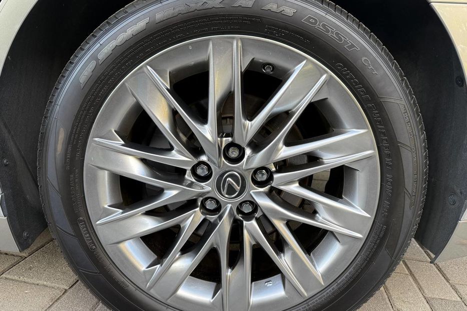 Продам Lexus LS 600 2020 года в Днепре