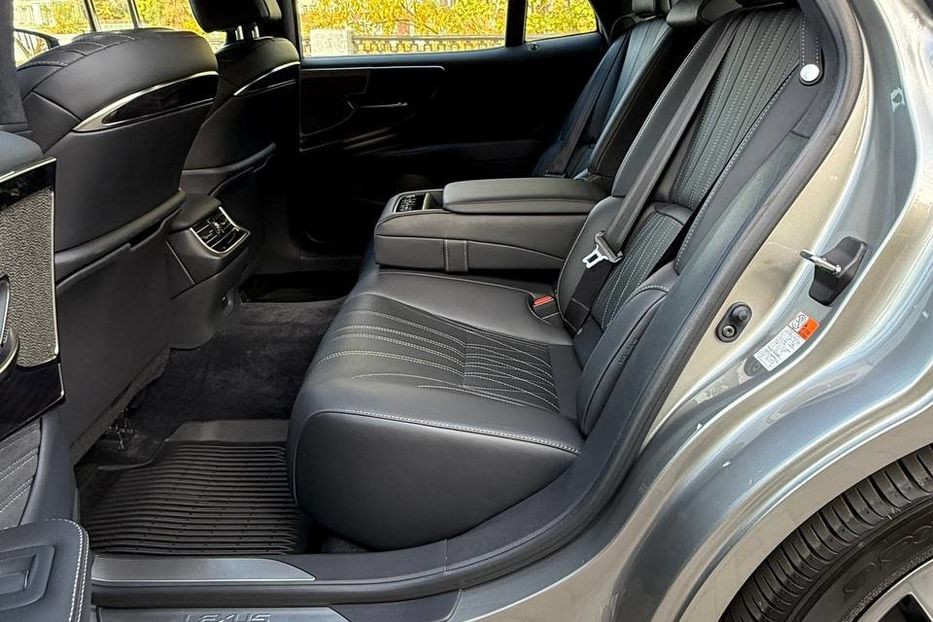 Продам Lexus LS 600 2020 года в Днепре