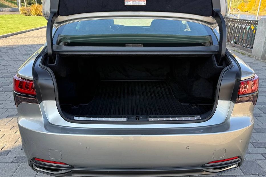 Продам Lexus LS 600 2020 года в Днепре