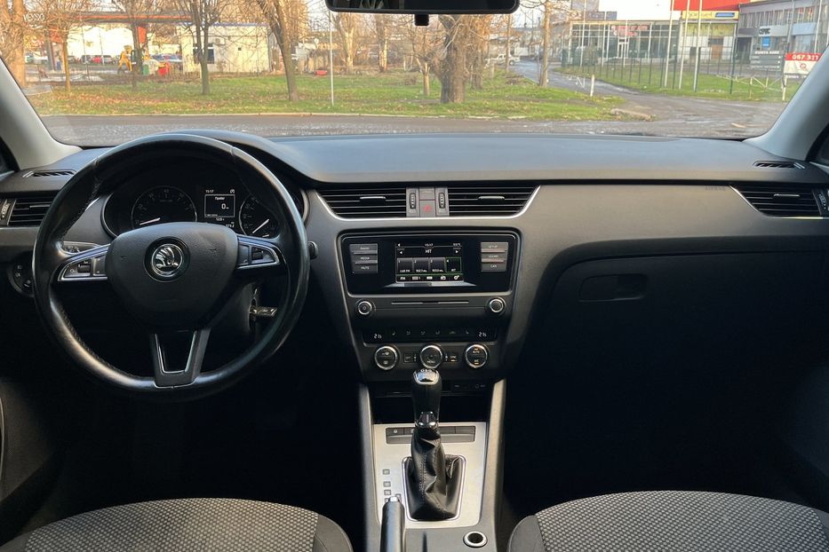 Продам Skoda Octavia A7 Офіційна 2016 года в Николаеве