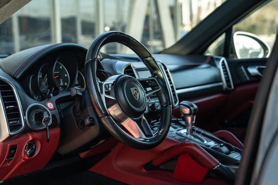 Продам Porsche Cayenne 2015 года в Черновцах