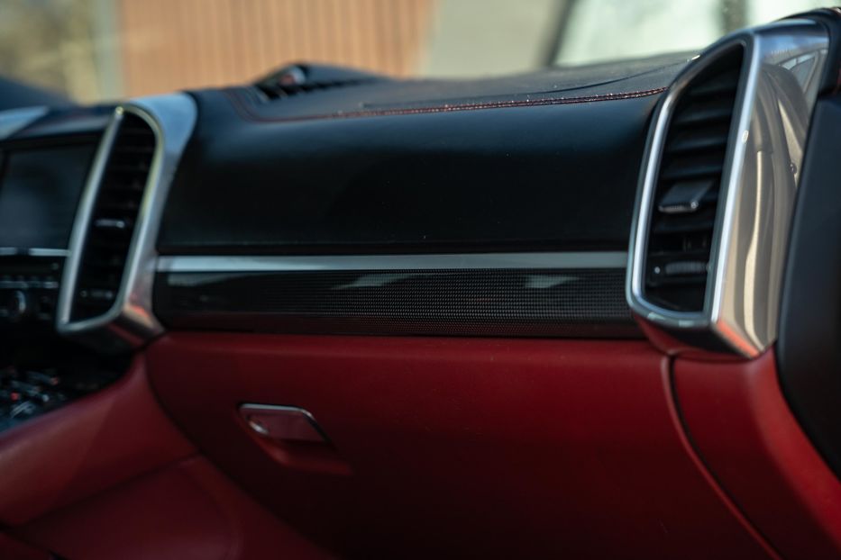 Продам Porsche Cayenne 2015 года в Черновцах