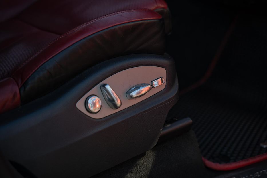 Продам Porsche Cayenne 2015 года в Черновцах