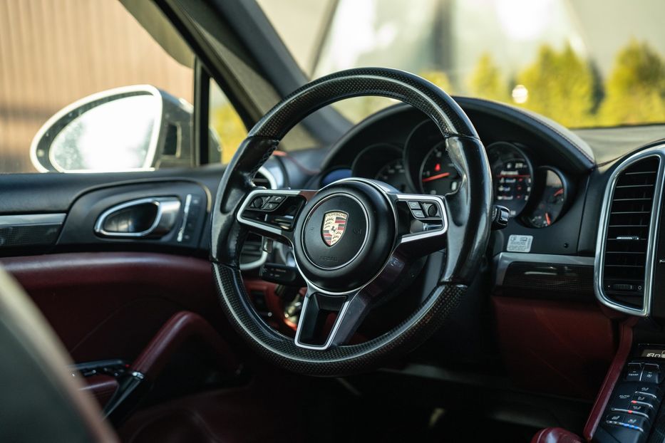 Продам Porsche Cayenne 2015 года в Черновцах