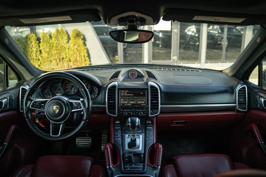 Продам Porsche Cayenne 2015 года в Черновцах