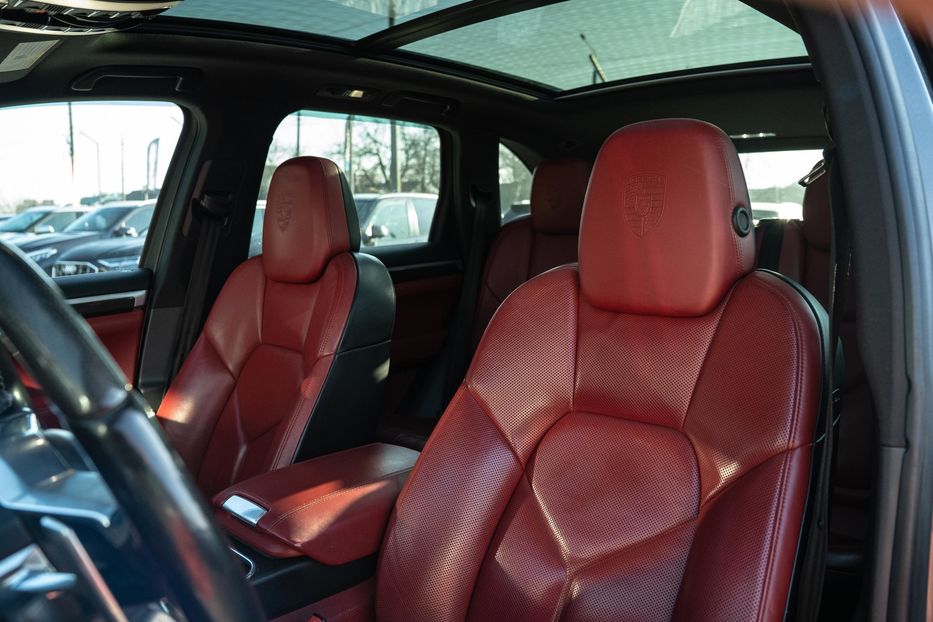 Продам Porsche Cayenne 2015 года в Черновцах