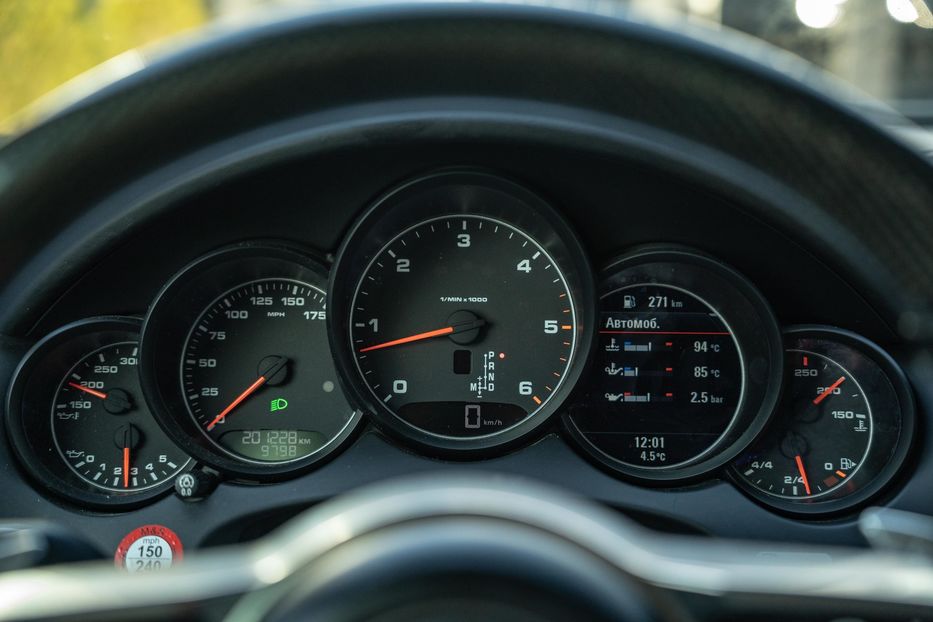 Продам Porsche Cayenne 2015 года в Черновцах