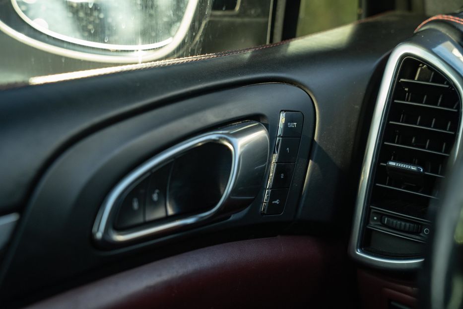 Продам Porsche Cayenne 2015 года в Черновцах