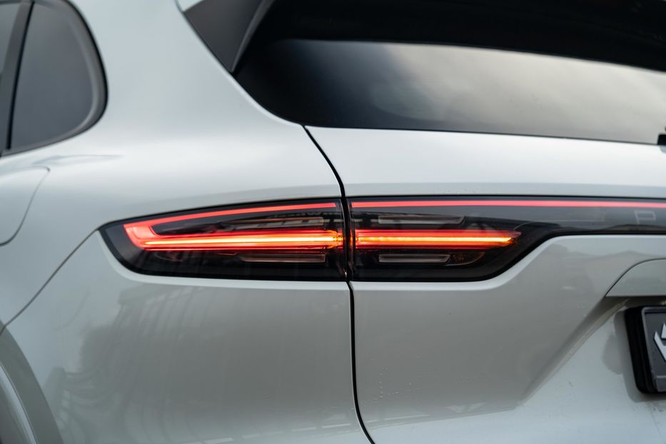 Продам Porsche Cayenne E-Hybrid PHEV 2019 года в Черновцах