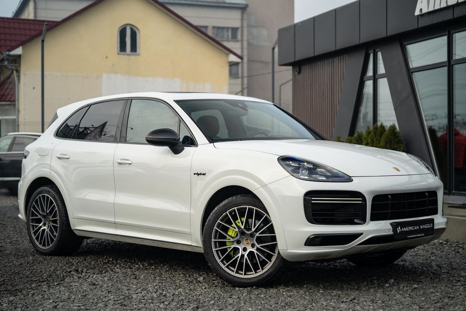 Продам Porsche Cayenne E-Hybrid PHEV 2019 года в Черновцах