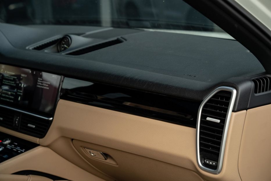 Продам Porsche Cayenne E-Hybrid PHEV 2019 года в Черновцах