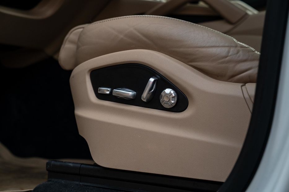 Продам Porsche Cayenne E-Hybrid PHEV 2019 года в Черновцах