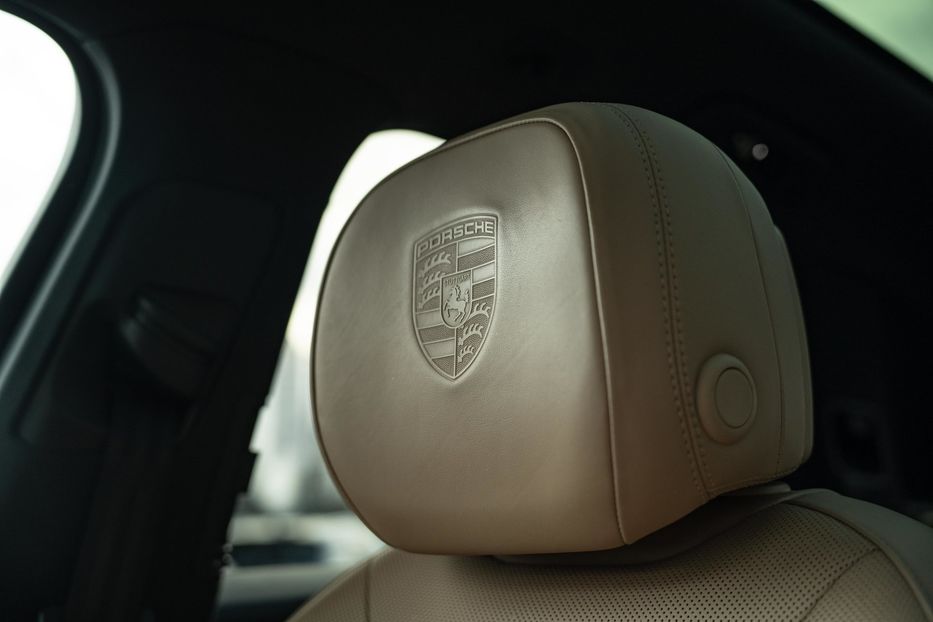 Продам Porsche Cayenne E-Hybrid PHEV 2019 года в Черновцах