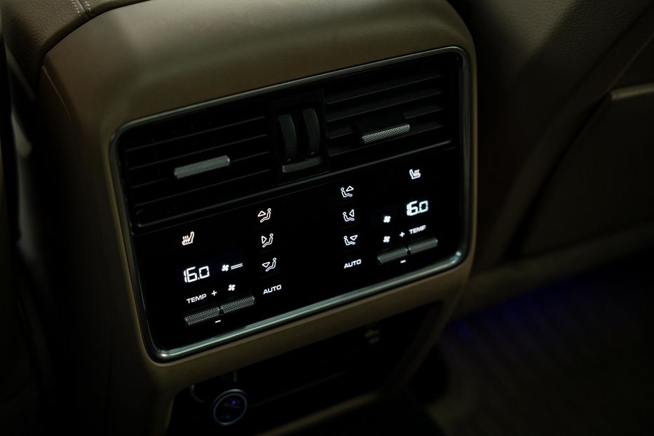 Продам Porsche Cayenne E-Hybrid PHEV 2019 года в Черновцах