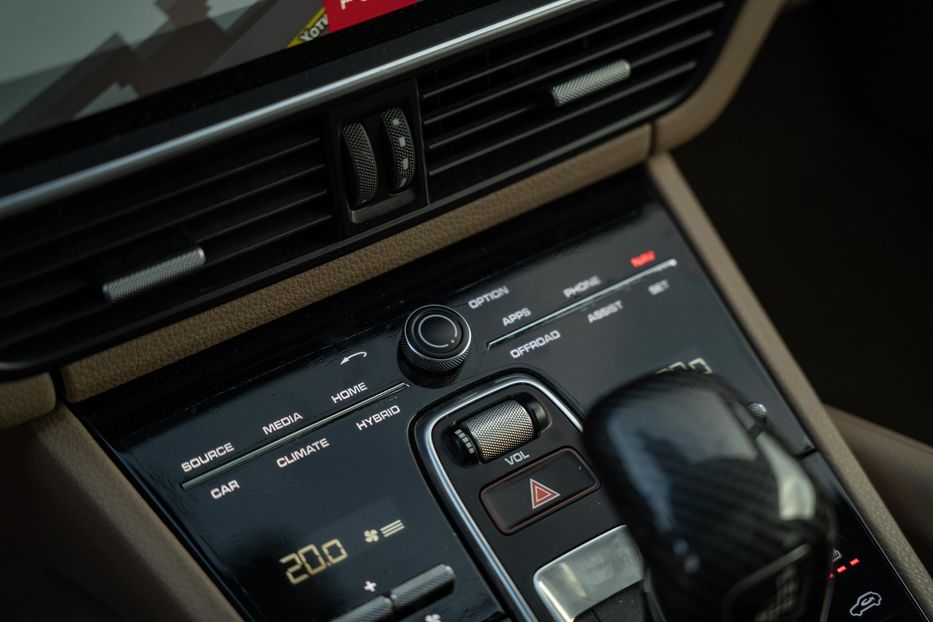 Продам Porsche Cayenne E-Hybrid PHEV 2019 года в Черновцах