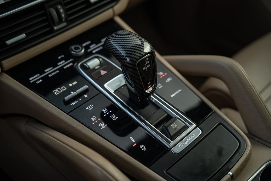 Продам Porsche Cayenne E-Hybrid PHEV 2019 года в Черновцах