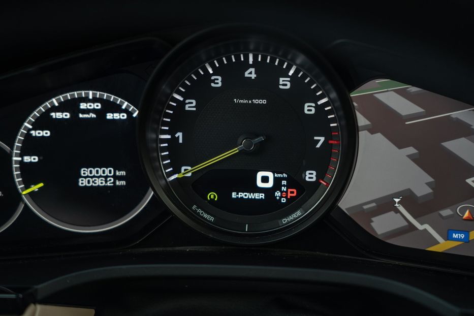 Продам Porsche Cayenne E-Hybrid PHEV 2019 года в Черновцах