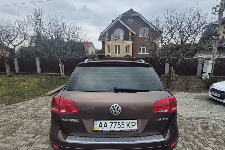 Продам Volkswagen Touareg 2011 года в Киеве