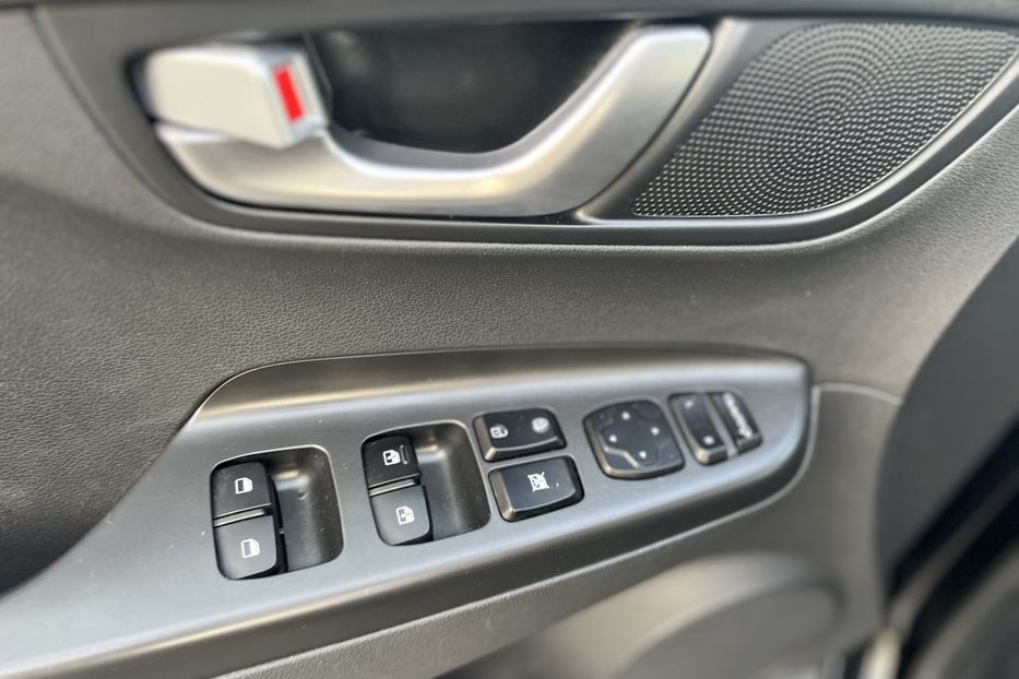 Продам Hyundai Kona 2021 года в Львове