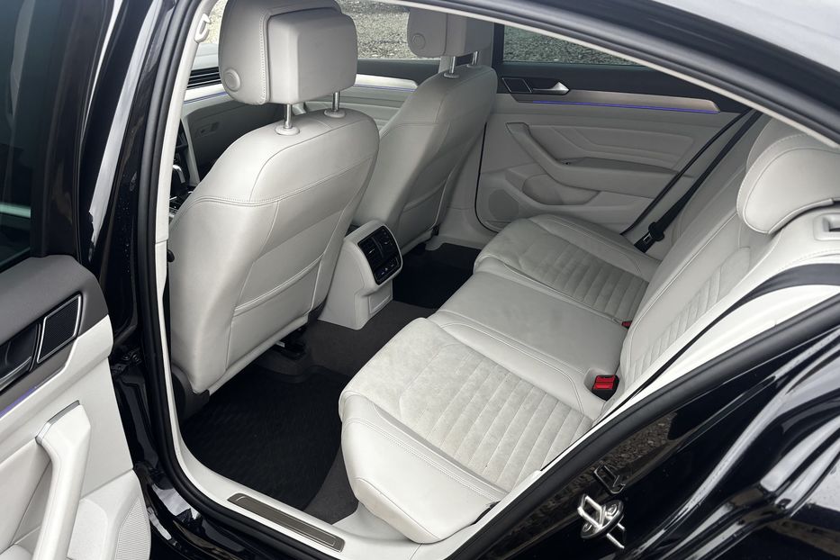 Продам Volkswagen Passat B8 147 кВт. 2021 года в Львове