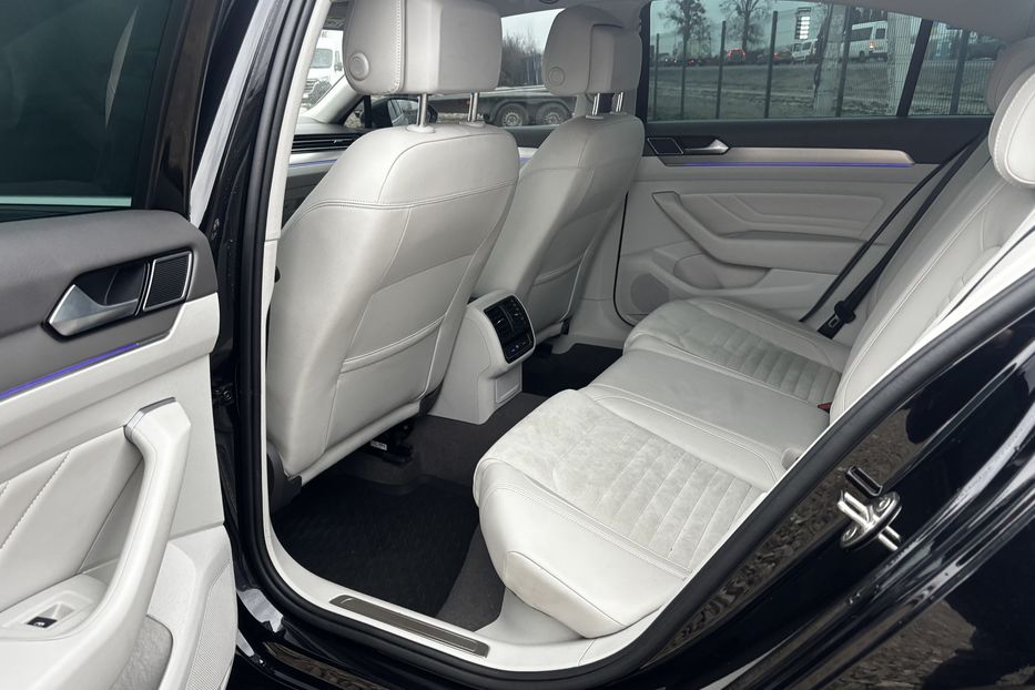 Продам Volkswagen Passat B8 147 кВт. 2021 года в Львове