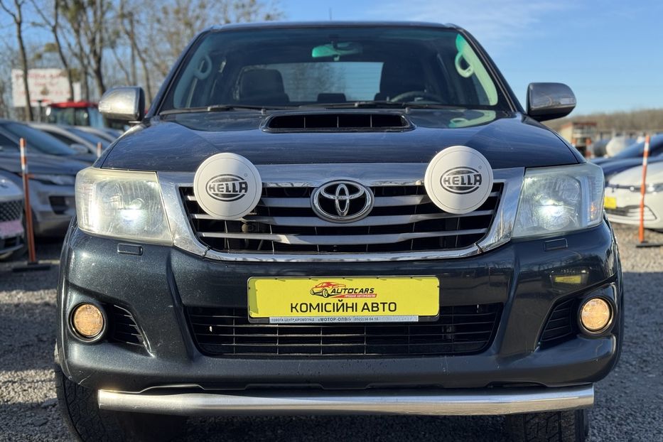 Продам Toyota Hilux (COMIS) 4x4 2014 года в г. Умань, Черкасская область