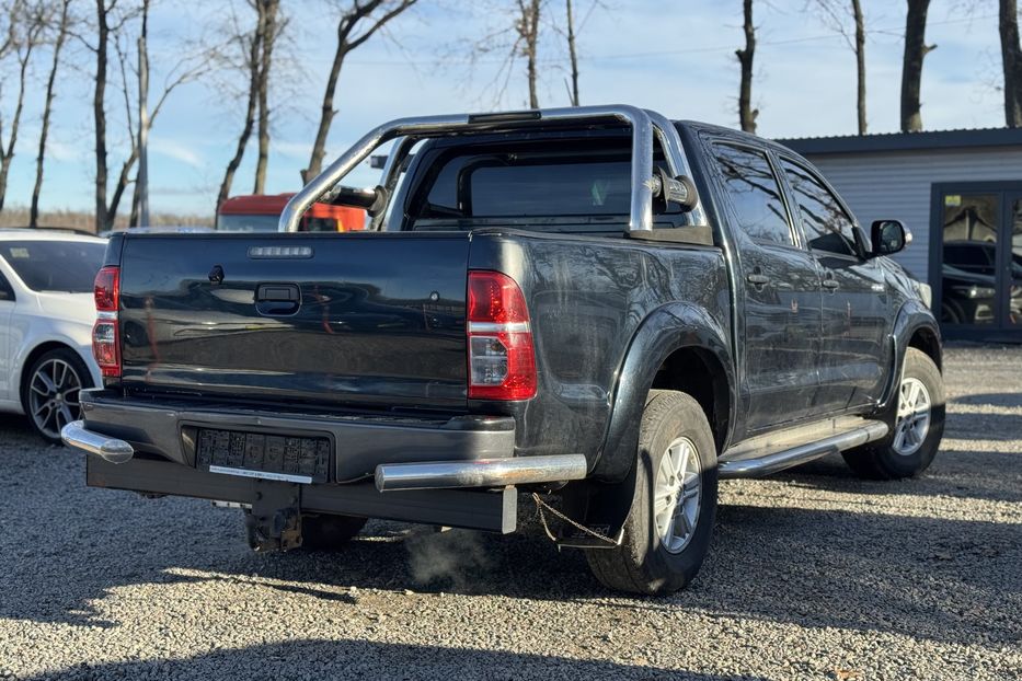 Продам Toyota Hilux (COMIS) 4x4 2014 года в г. Умань, Черкасская область