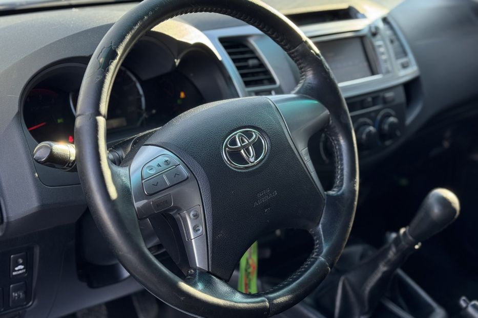 Продам Toyota Hilux (COMIS) 4x4 2014 года в г. Умань, Черкасская область