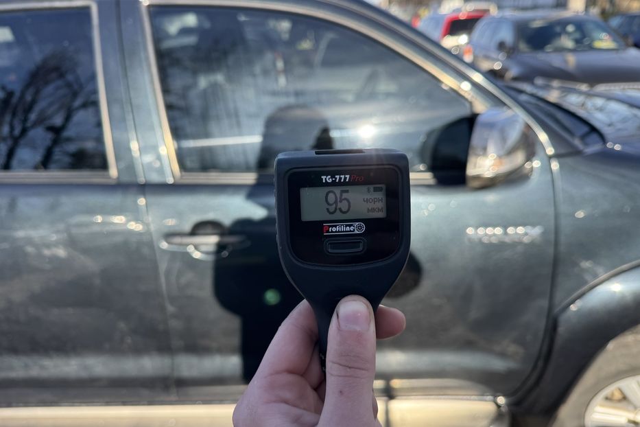 Продам Toyota Hilux (COMIS) 4x4 2014 года в г. Умань, Черкасская область