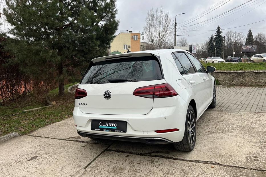 Продам Volkswagen e-Golf 2020 года в Черновцах