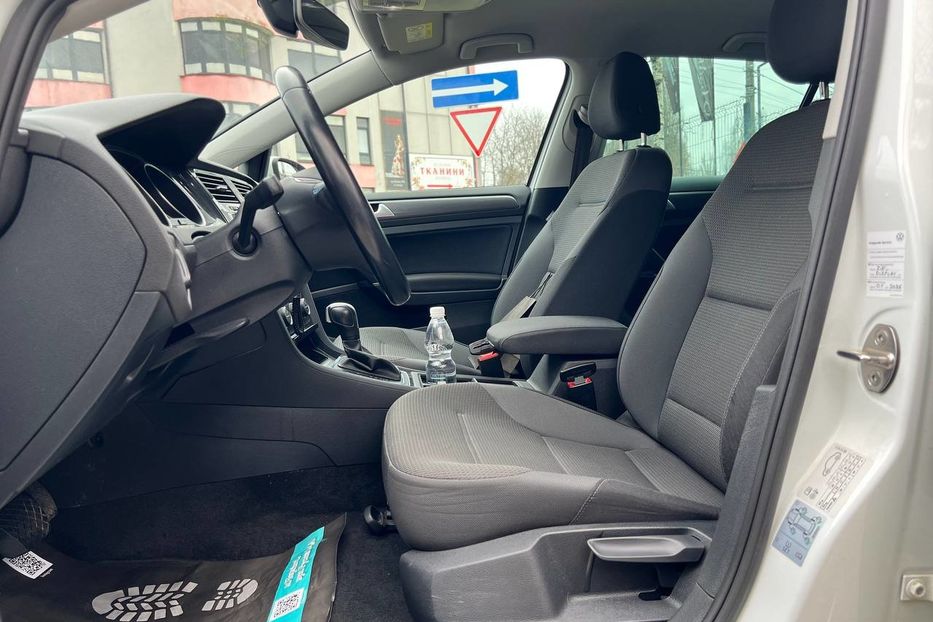 Продам Volkswagen e-Golf 2020 года в Черновцах