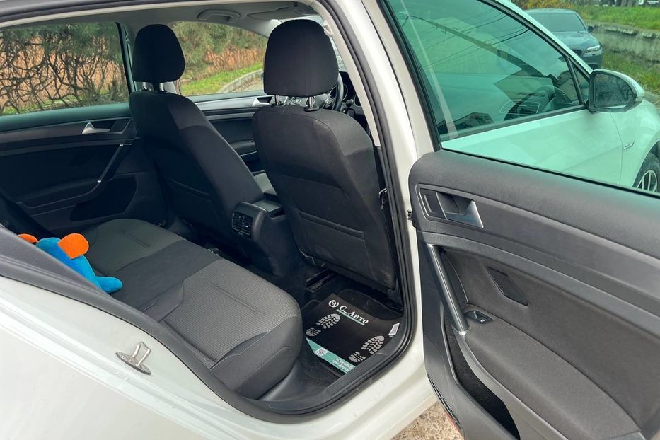 Продам Volkswagen e-Golf 2020 года в Черновцах