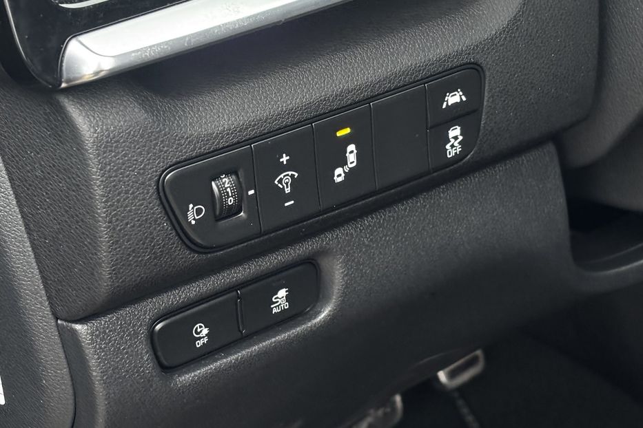 Продам Kia Niro 64 KW авто у Львові  2021 года в Львове