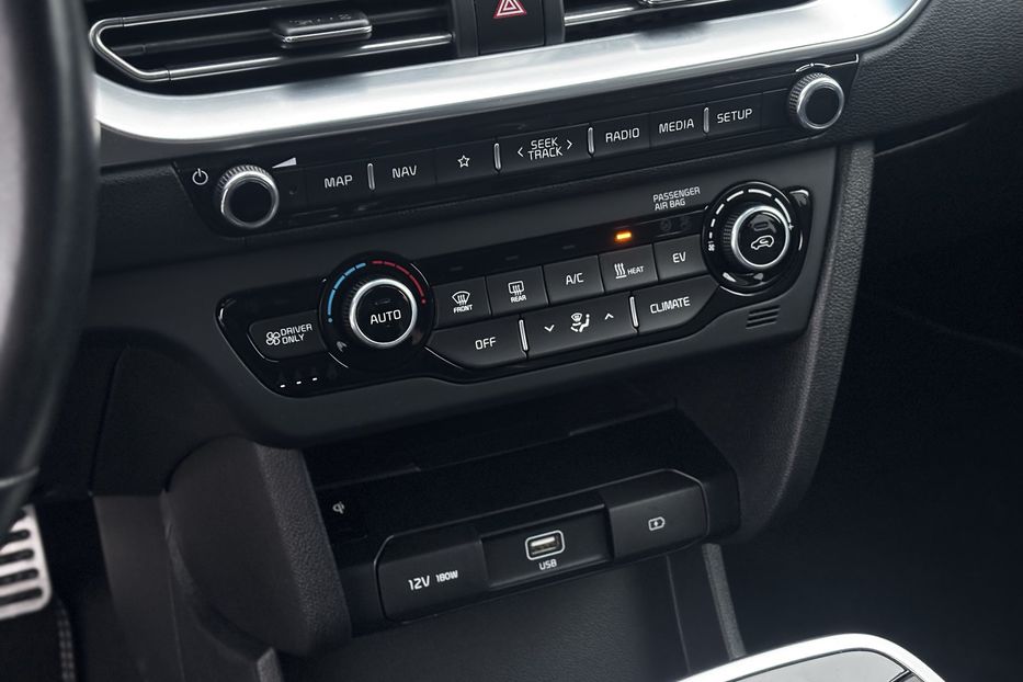 Продам Kia Niro 64 KW авто у Львові  2021 года в Львове