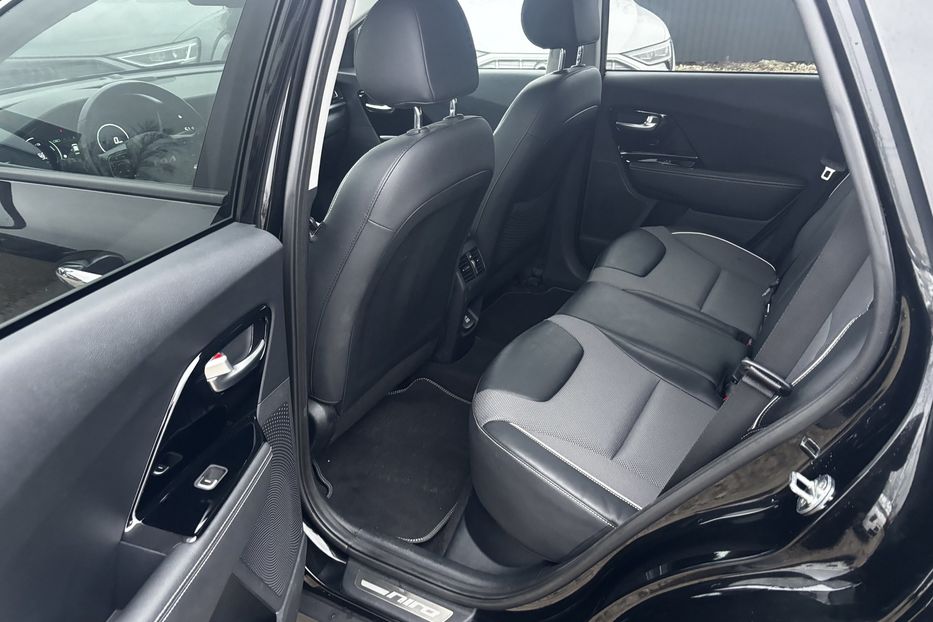 Продам Kia Niro 64 KW авто у Львові  2021 года в Львове