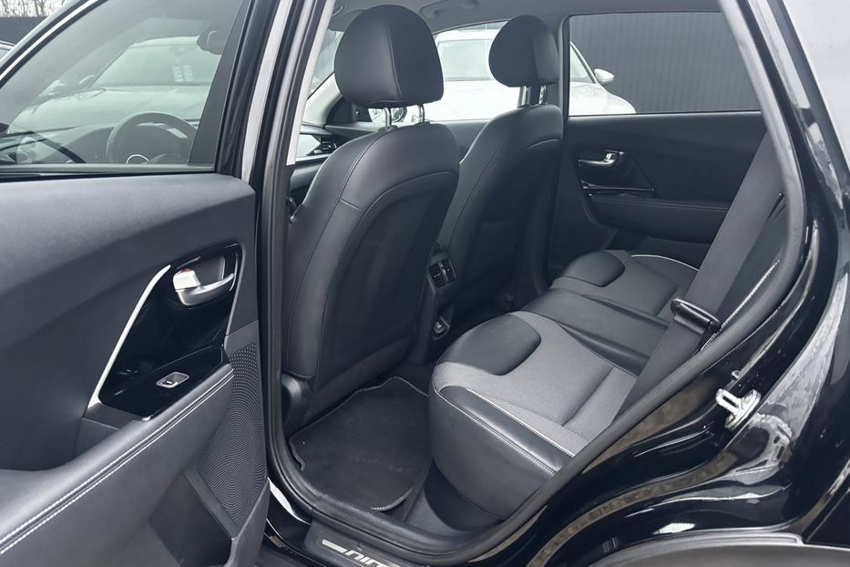 Продам Kia Niro 64 KW авто у Львові  2021 года в Львове