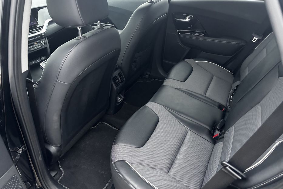 Продам Kia Niro 64 KW авто у Львові  2021 года в Львове